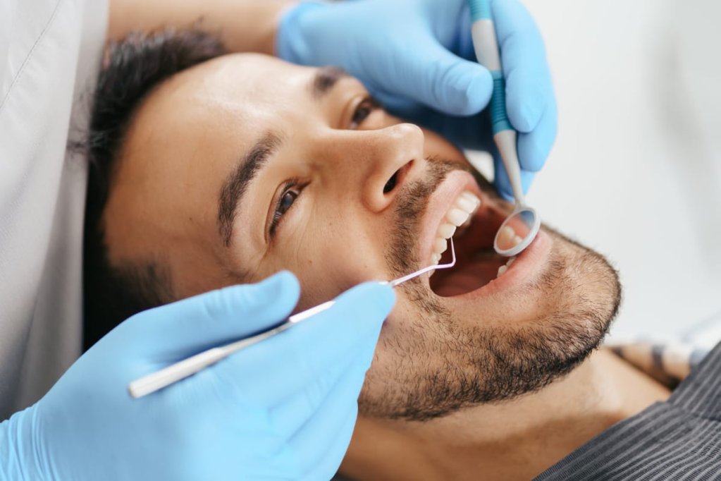 Parodontoza, boala secolului tratată cu succes la Dental Concept